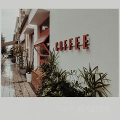 虹里咖啡(玉兰园店) User Photo