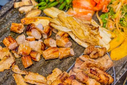 肉三布車·韓國大排檔