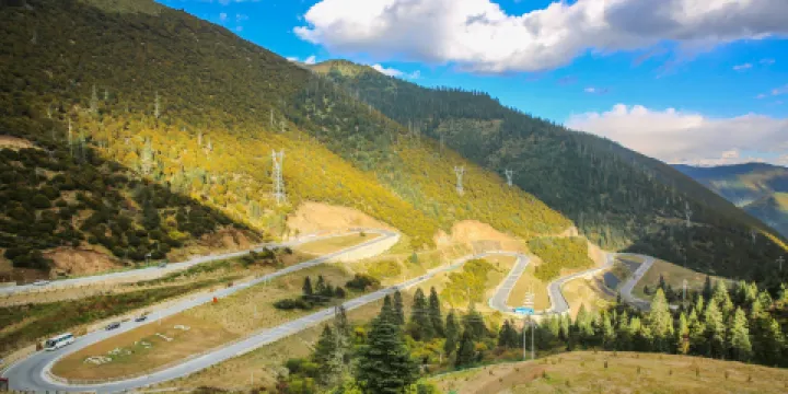 天路十八彎觀景台