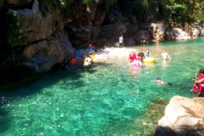 石门台小水洞农庄