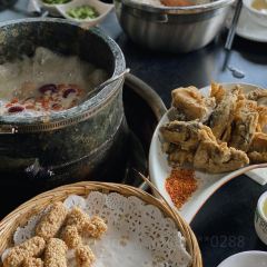 盐帮菌王府石锅鸡(鲁朗店) User Photo