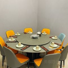 花儿宴会厅(新天地广场生活超市店) User Photo