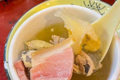 雲南天麻火腿雞