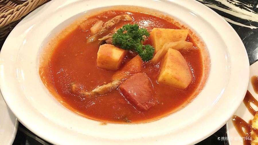 Luomazhilian (guanyaguangchang)