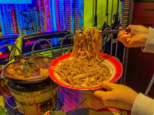 沙胆彪炭炉牛杂煲(范蠡东路店)