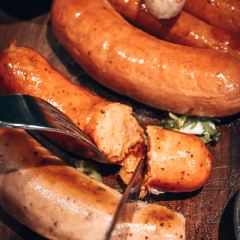 GebruWURST xiangchangxiongdi·deguoxiangchangpijiucanba (longhu u cheng) User Photo