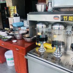 盐帮菌王府石锅鸡(鲁朗店) User Photo