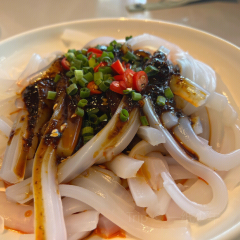 DUAN CHU·XIA YI ZHAN XING FU User Photo