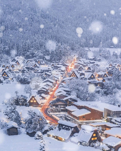 雪昏れて…飛騨白川郷にて 冬は自然のアートだらけ！冬遊びを満喫できる岐阜県「奥飛騨
