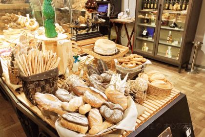 Qiulin Western Restaurant