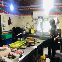 盐帮菌王府石锅鸡(鲁朗店) User Photo