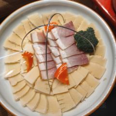 帅巴人舅母子腊蹄民俗村 User Photo