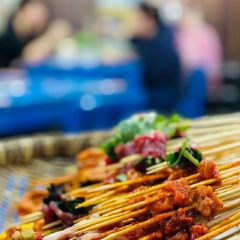 马路边边(云景店) User Photo