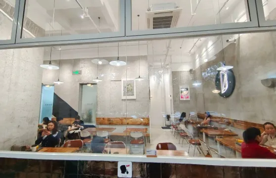 BACHELOR掰扯咖啡（兆安店）