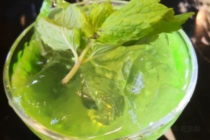 Luomazhilian (guanyaguangchang)