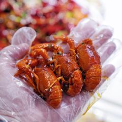 沪九哥·羊蝎子牛腩煲龙虾烧烤(大宁店) 여행 사진