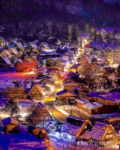 日本で最も美しい、まるで童話に出てくるような白川郷。雪が積も