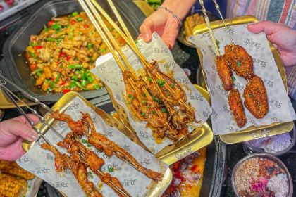 蛙来哒(陆丰岁宝百货店)
