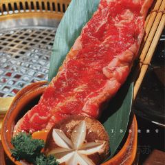 岩冶屋·炭火和牛烤肉(东二环泰禾广场店) User Photo