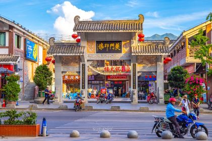 老船舫现做鲜鱼馆(奉节店)