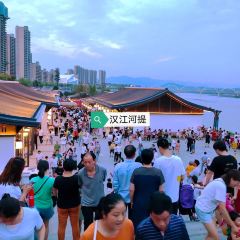 JIANG BIAN YU JIA User Photo