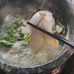 盐帮菌王府石锅鸡(鲁朗店) User Photo