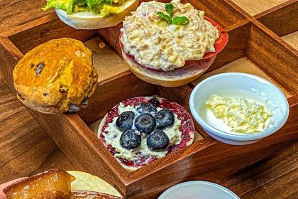 铃兰咖啡西餐·酒吧(水岸名居店)