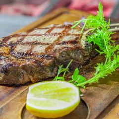 Moo Moo The Wine Bar + Grill User Photo