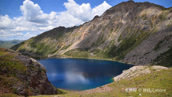 Cuotong Emerald Lake (Sanlian Lake)