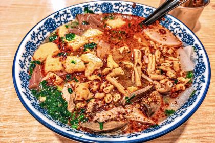 小潘记鸭血粉丝汤