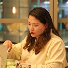 YAN TING User Photo