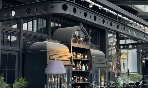 OBSIDIAN BAR