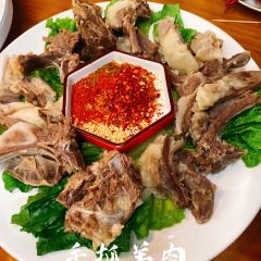 奔犇酒庄·烧烤·私房菜 User Photo