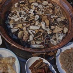 且留下野生菌古铜锅鱼私厨 User Photo