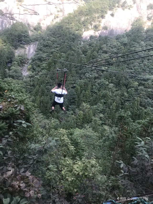 Ziplining in Lu'an