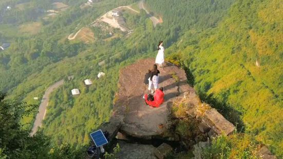 马嘴山上风景美，古战场上人气旺，重庆南川龙崖城，地处金佛山风