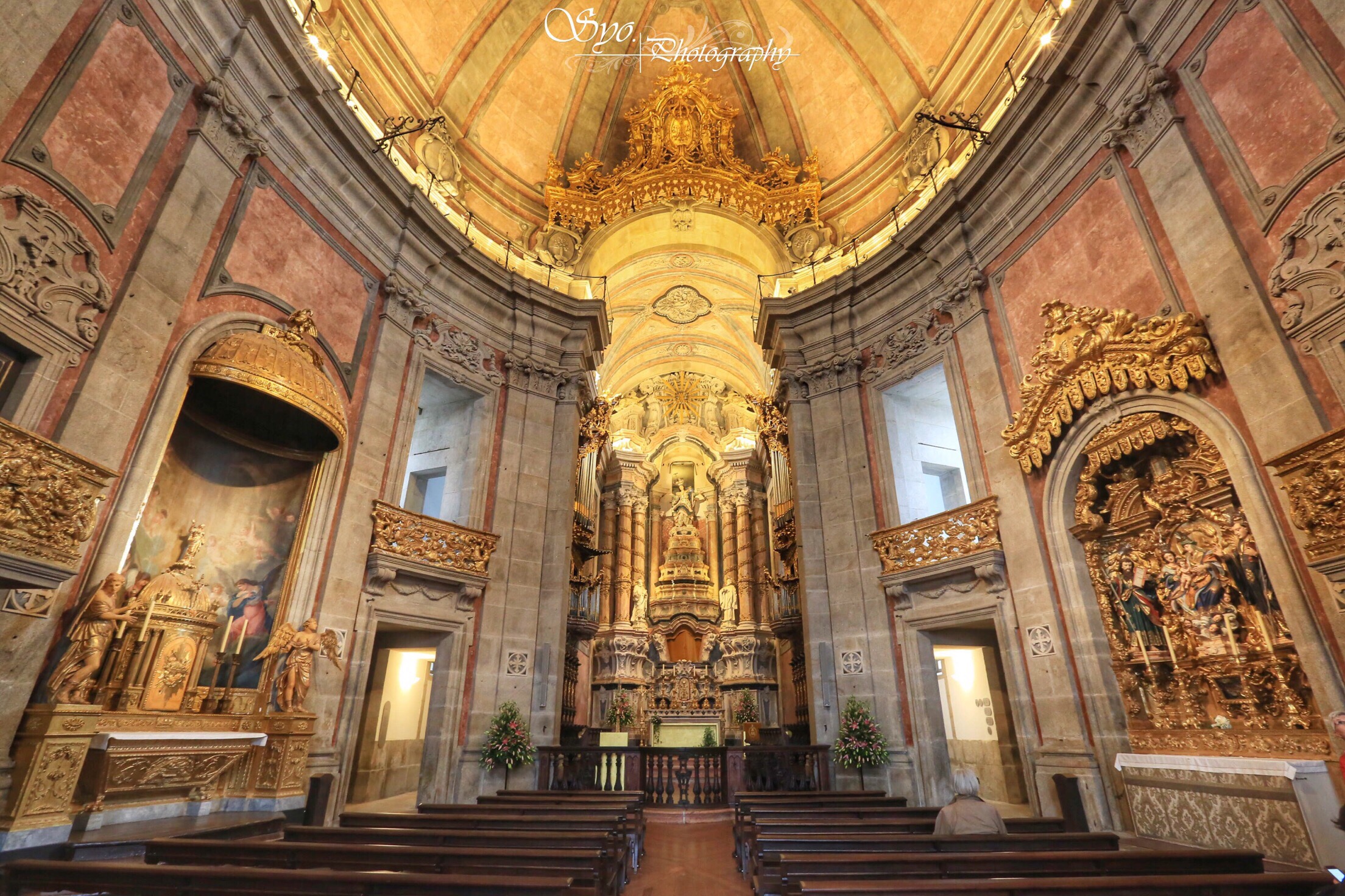 클레리고스 성당