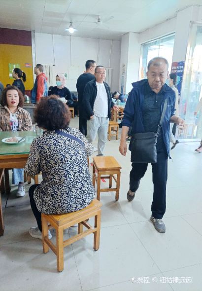 白老七蓬灰牛肉面·清真(总店)