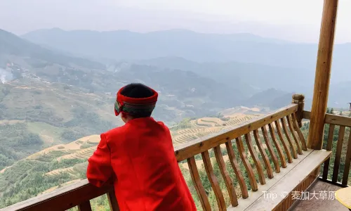 Zhuang Costume Experiences in Longsheng