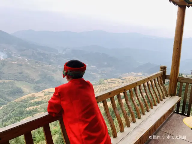 Zhuang Costume Experience in Longsheng