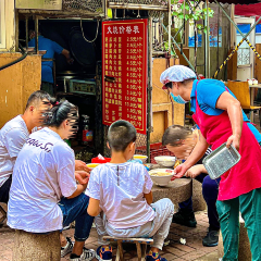 老梁记甜沫肉火烧(吴兴路分店) User Photo