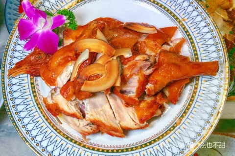 YAN JIANG HAINANESE CHICKEN RICE