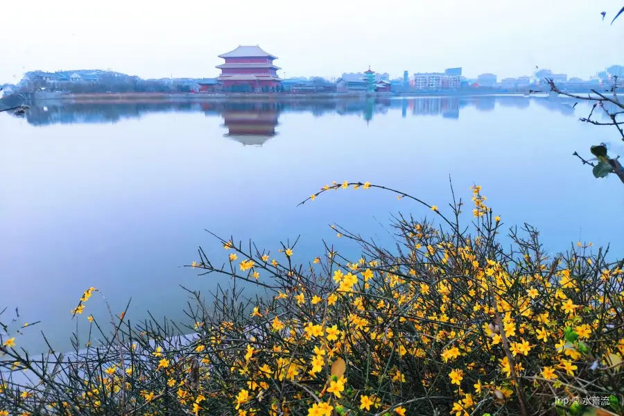 Yuqiu Lake