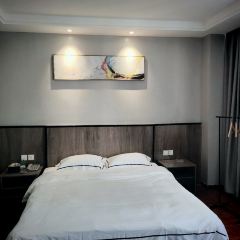 老萍巷·莲花血鸭(步行街店) User Photo