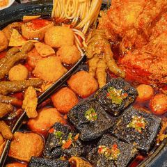 八两臭豆腐肥肠火锅(唐宫路店) 여행 사진