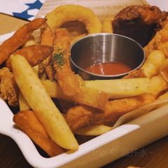 June六月荷(红枫苑店) User Photo