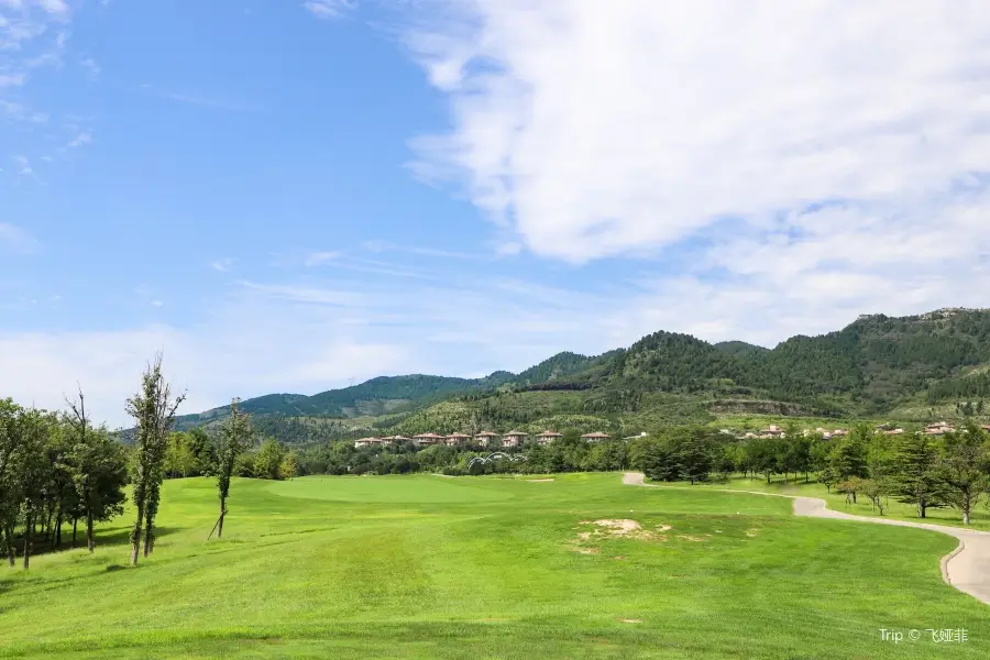 Shandong Gold Rock River International Golf Clubs