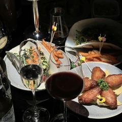 Suzie's Sky Bar User Photo