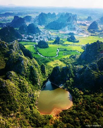 Shuiyue Rock