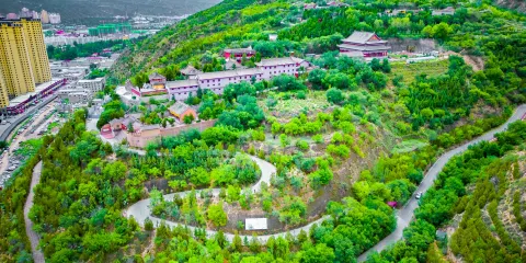 西巖山公園